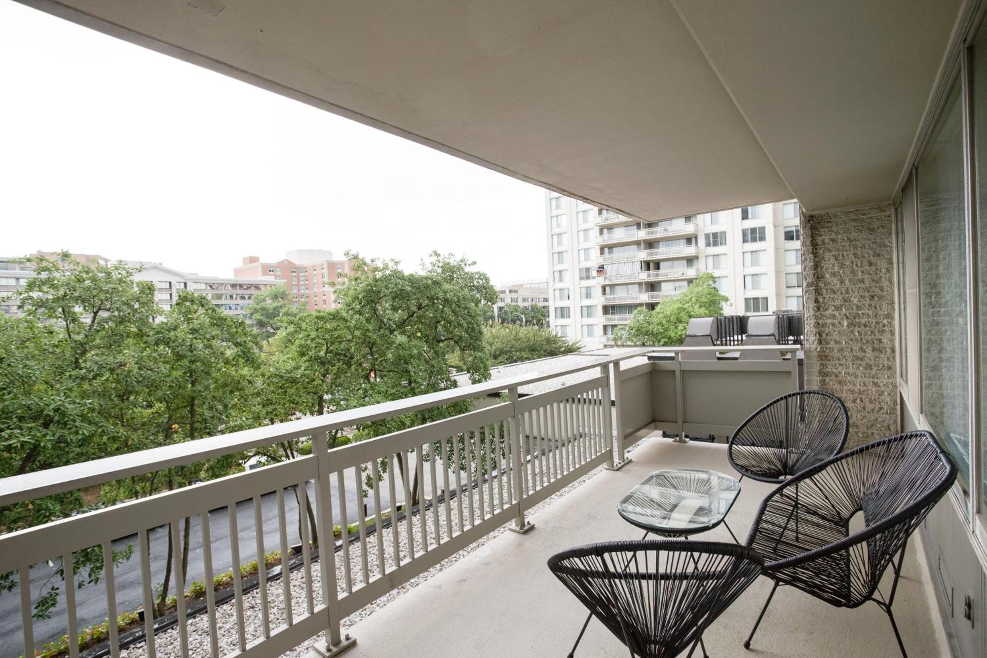 Beautiful 2 Bedroom Apt At Crystal City With Gym Arlington Exterior photo